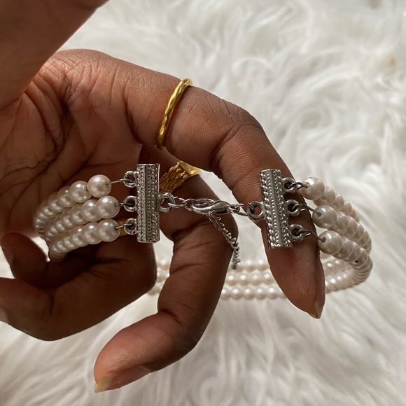 PEARL CHOCKER NECKLACE - Picture 6 of 6